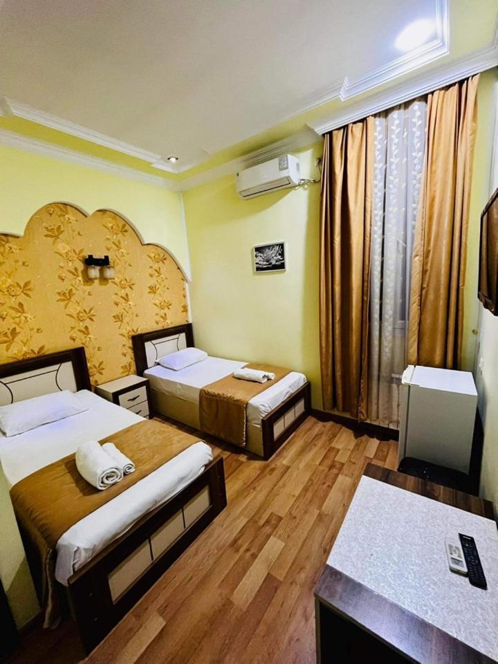 Lux Palace Hotel Kutaisi Eksteriør bilde