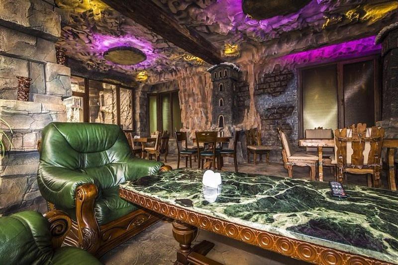 Lux Palace Hotel Kutaisi Eksteriør bilde