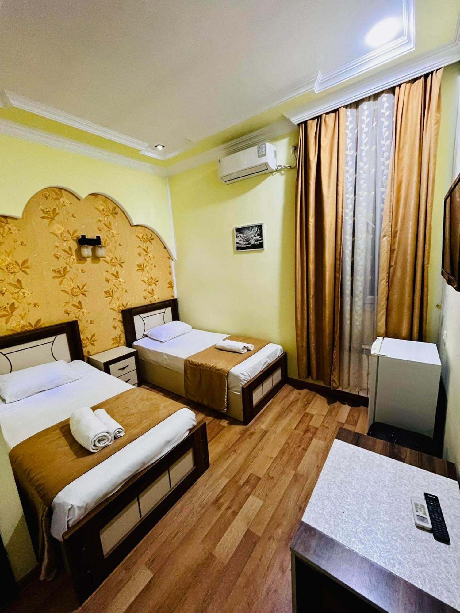 Lux Palace Hotel Kutaisi Eksteriør bilde