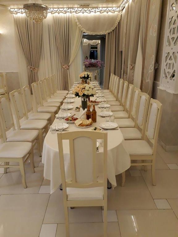 Lux Palace Hotel Kutaisi Eksteriør bilde