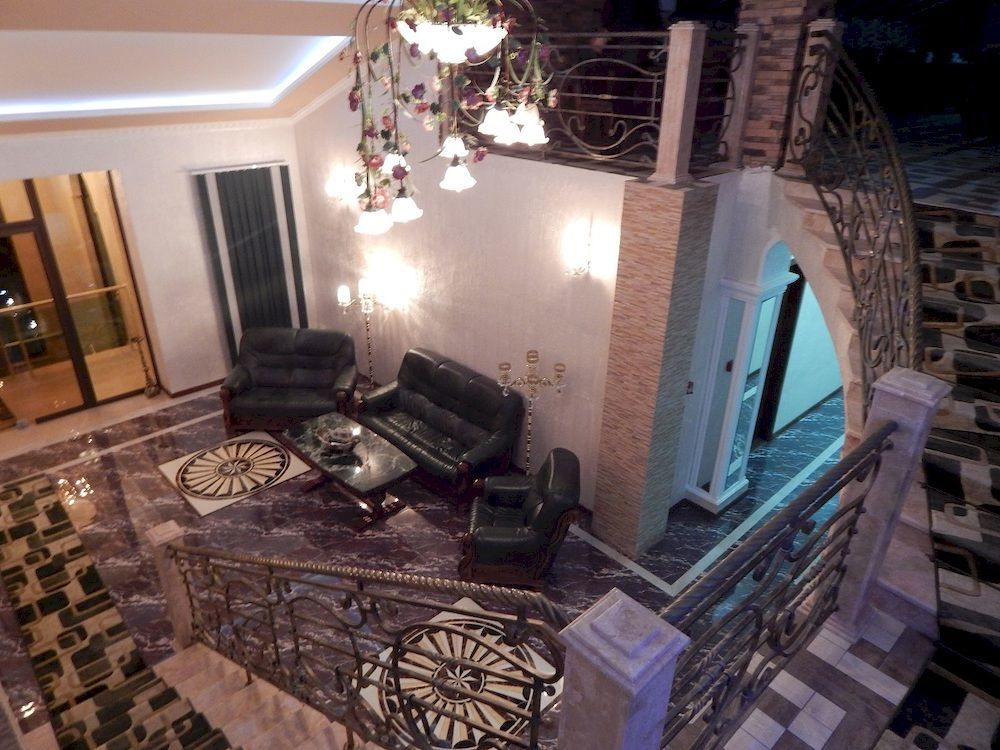 Lux Palace Hotel Kutaisi Eksteriør bilde